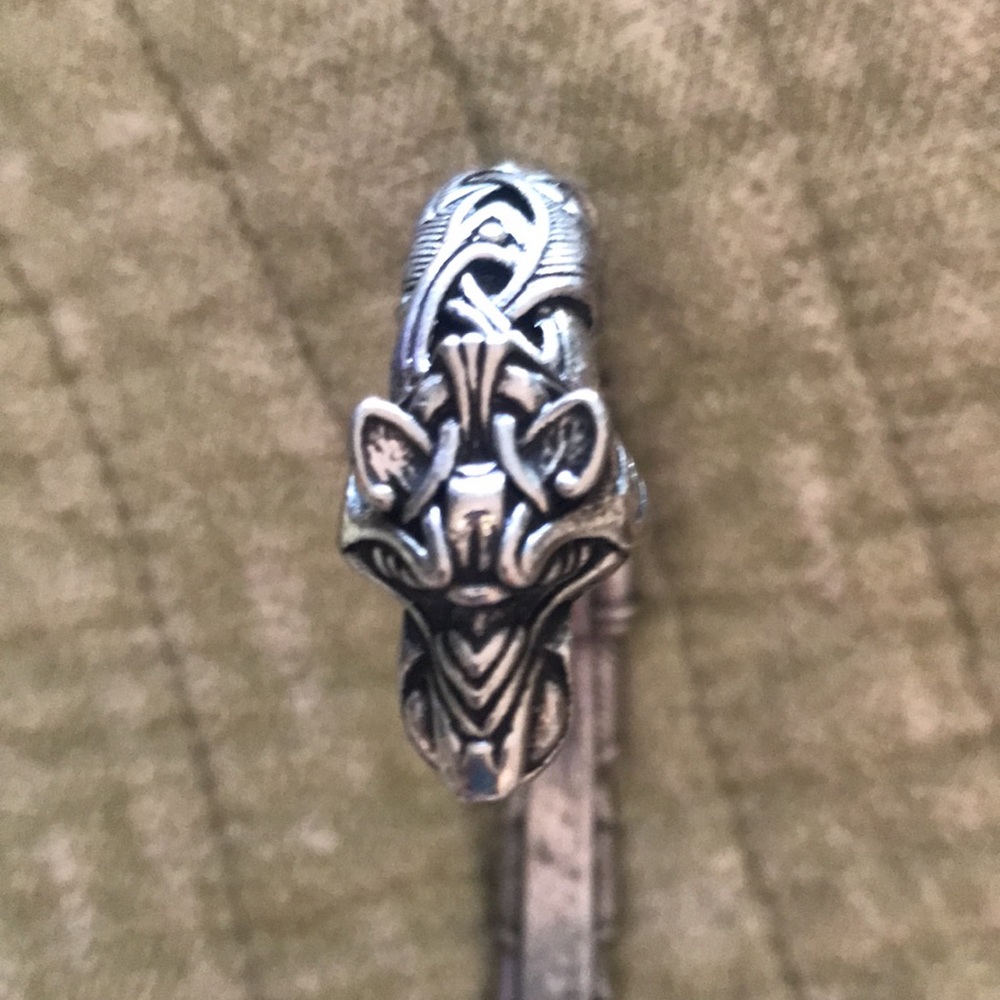 LANGHONG  Viking Bracelet Wolf Head Bracelet Talisman Jewelry
Antique silver